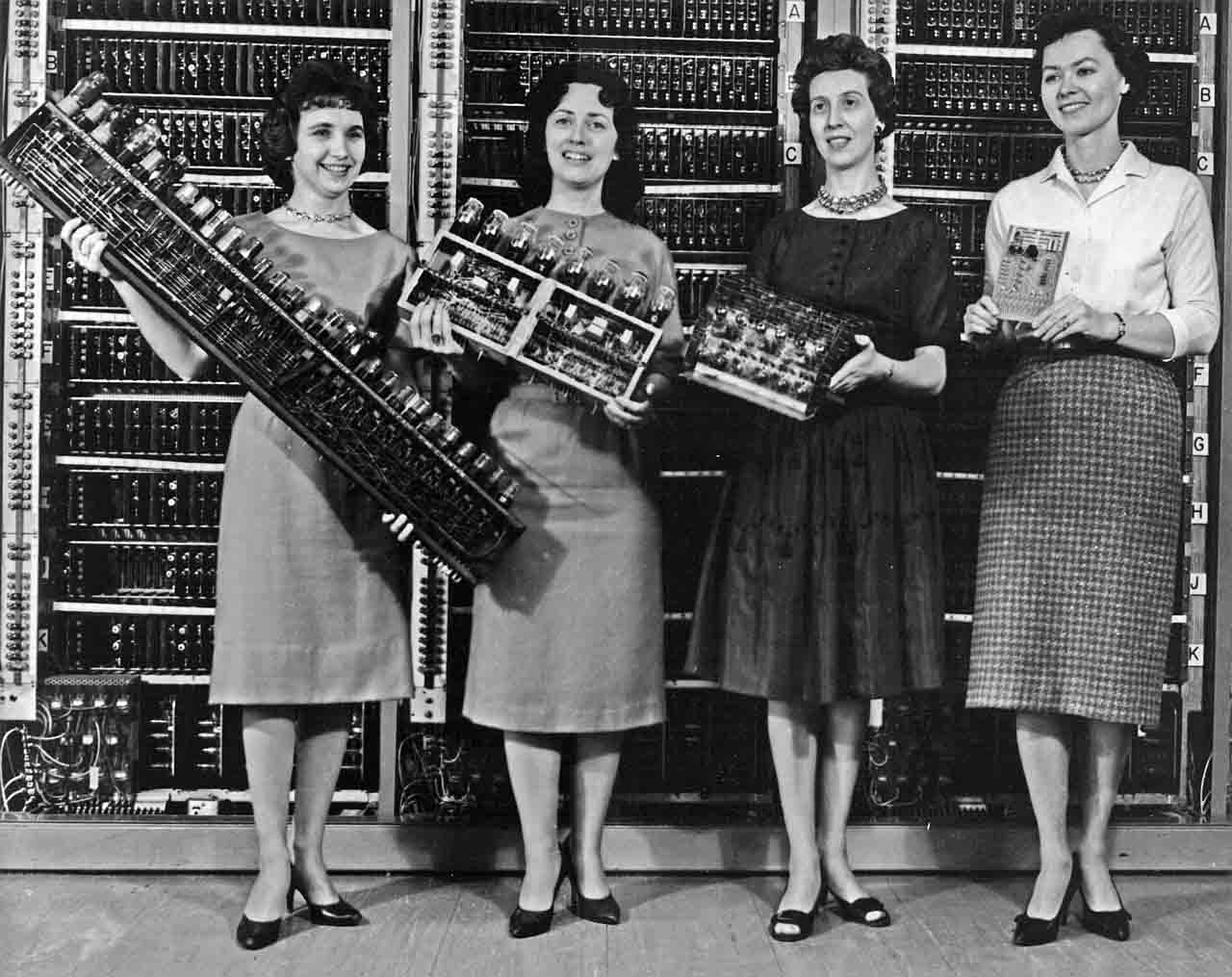 Top Secret Rosies The Female Computers Of Wwii Top Secret Rosies: las programadoras del ENIAC que hicieron historia
