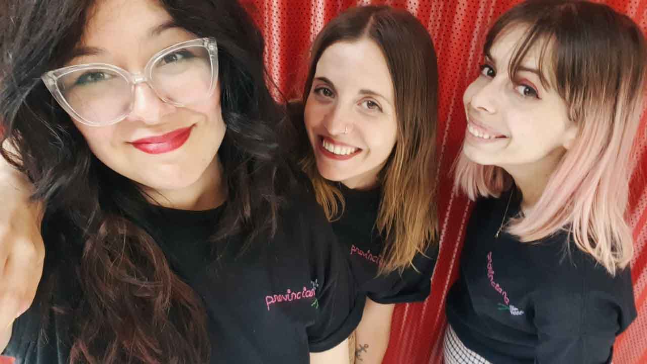 Janire, Ana y Alba, integrantes de @provincianaselpodcast